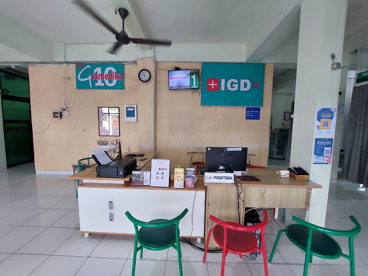 Ruang tunggu IGD 24 Jam